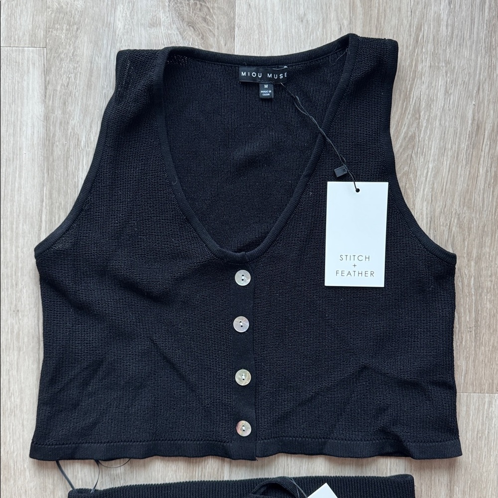 Stitch and Feather Black Top and Skirt Set sz M - Picture 3 of 10